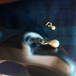 VTG Met Venus Tear Drop Faux Pearl Earrings